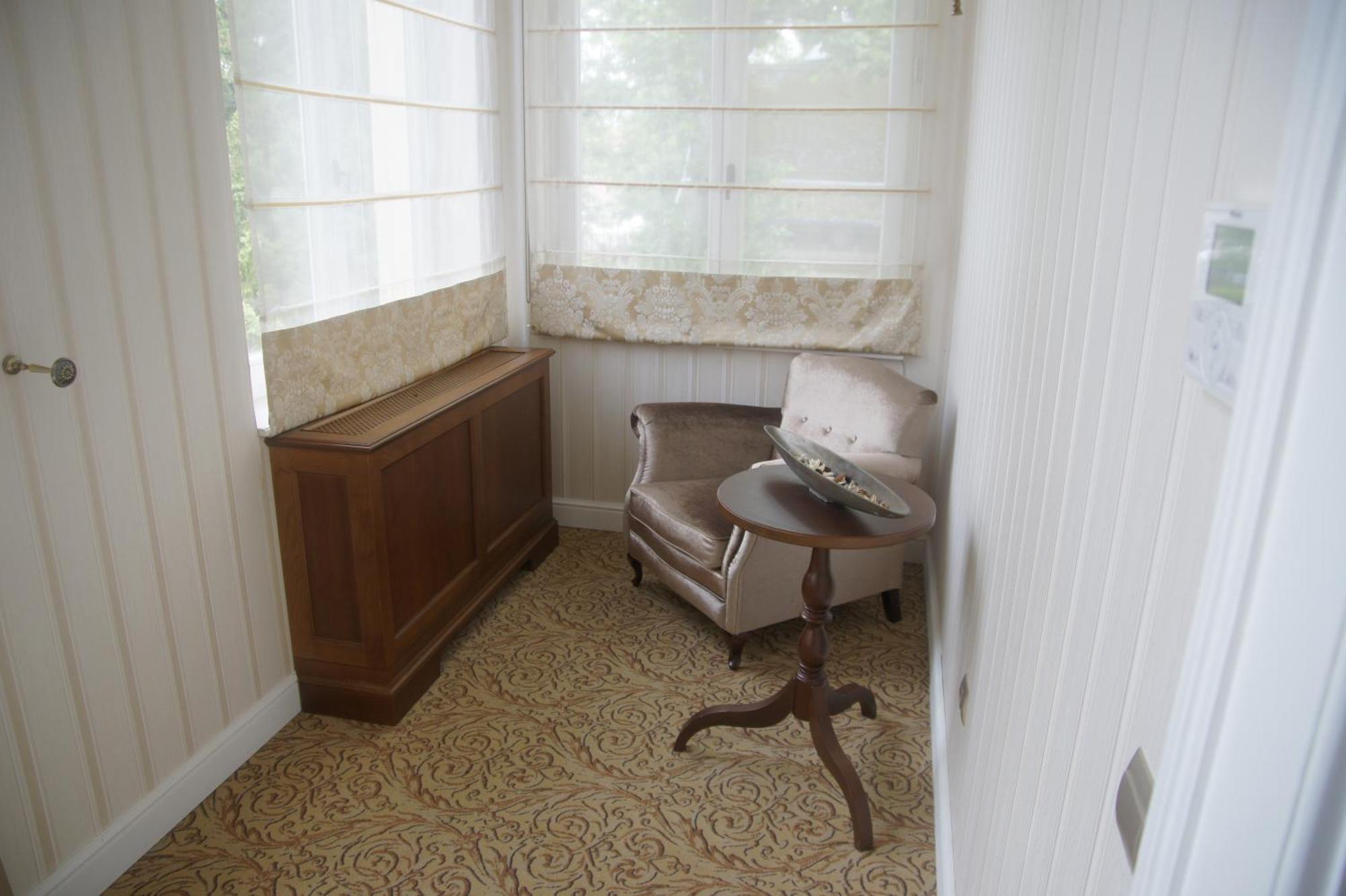 Thanhoffer - Horthy Villa Siofok Luaran gambar